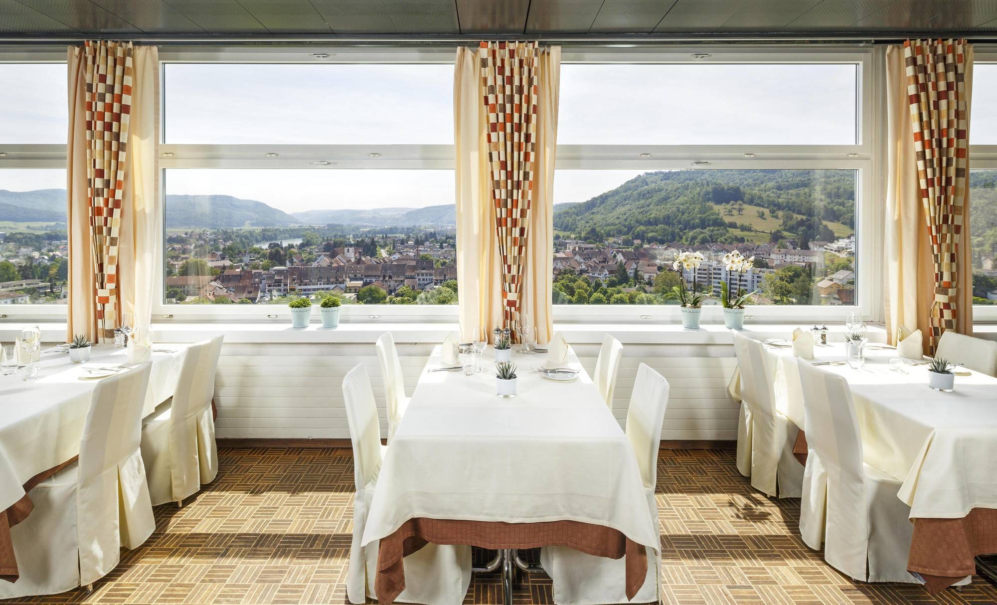 Wellness Hotel Tenedo - Thermalquellen Resort Bad Zurzach ภายนอก รูปภาพ